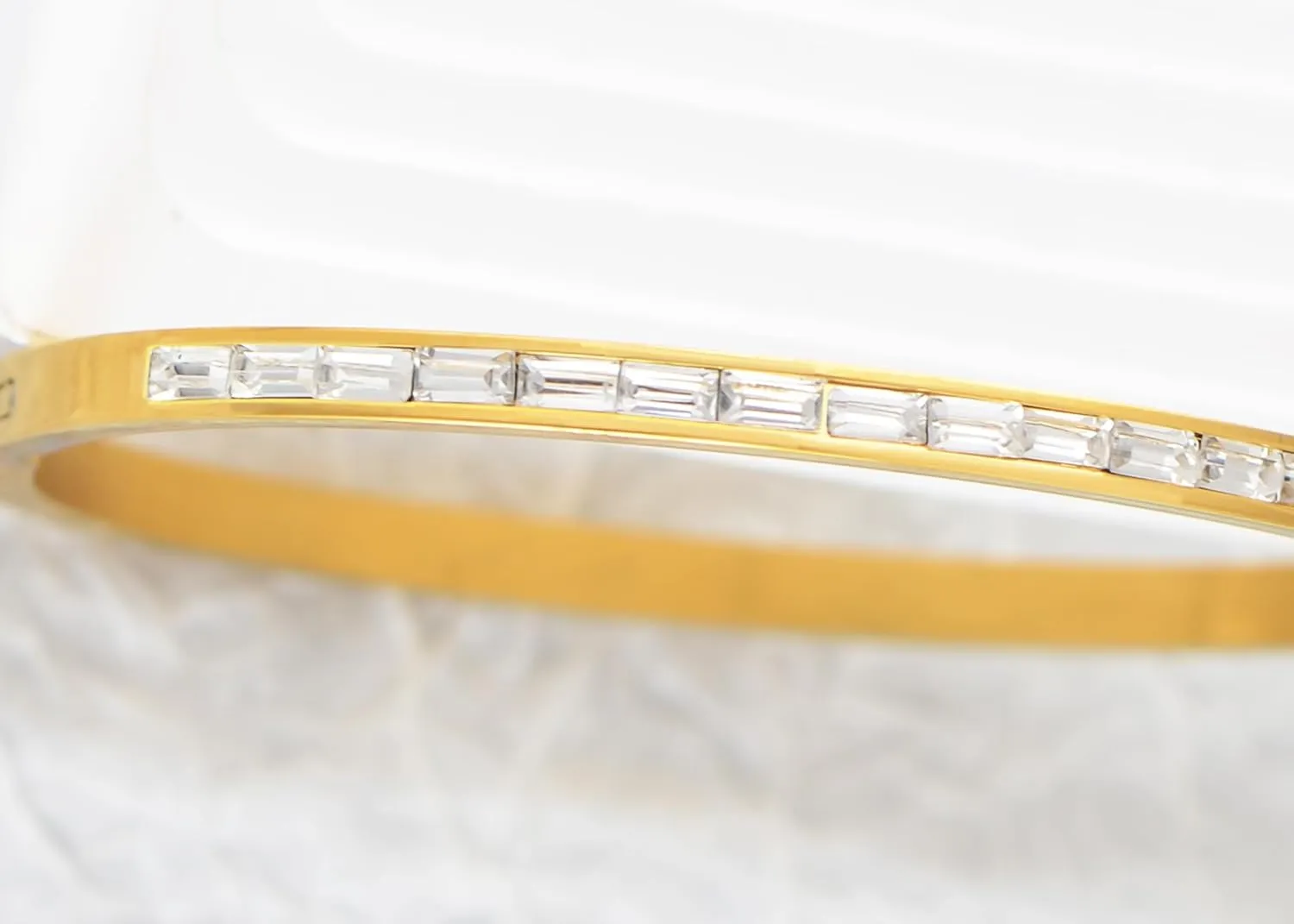 Alilang 18K Gold Plated Crystal Rhinestone Bangle Bracelets for Women with Cubic Zirconia  Stainless Steel Bracelet Jewelry for Christmas, Valentines, Birthday