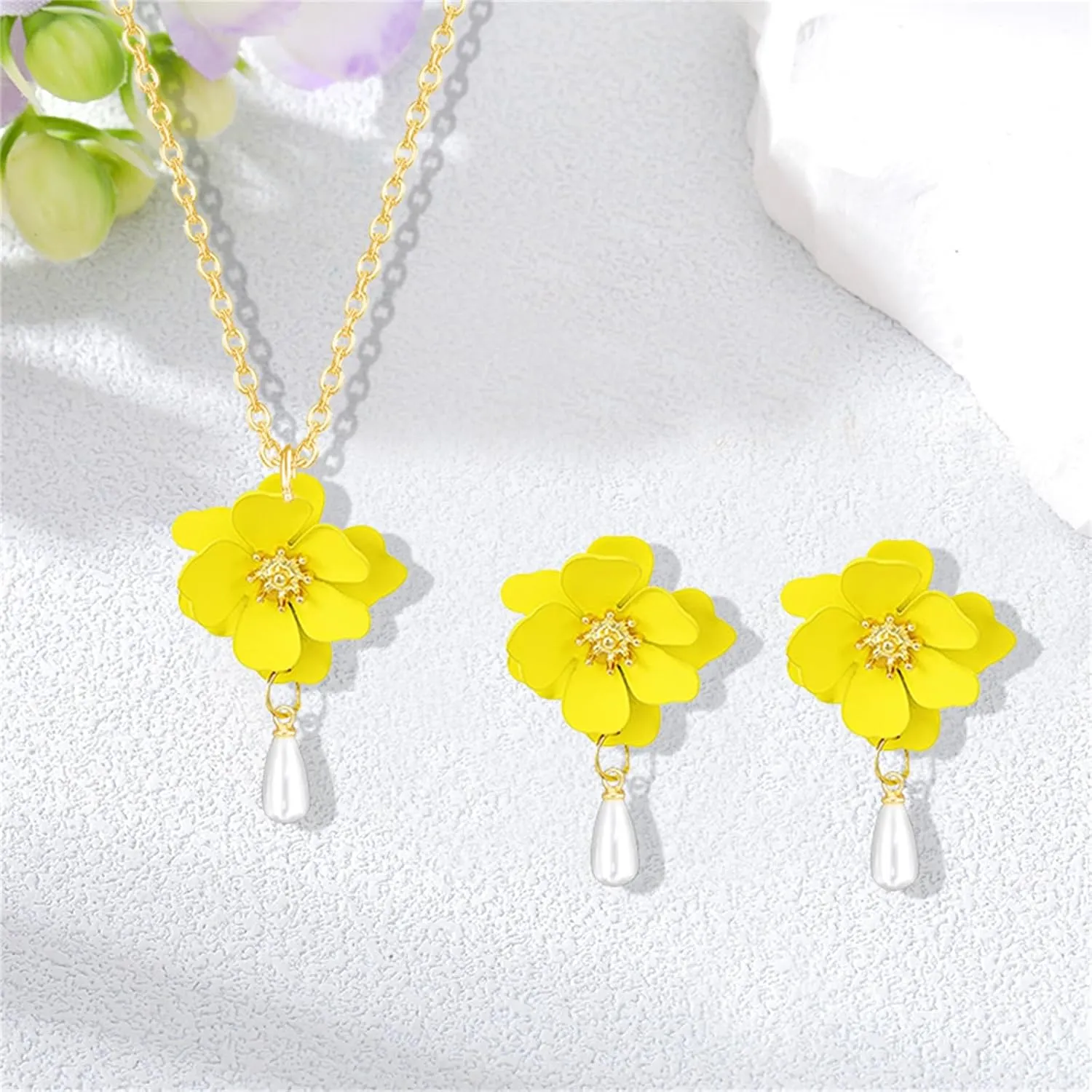 Dreuyet Bohemian Pearl Matte Flower Earring And Necklace Set For Women Elegant Layered Tiered Floral Petal Pearl Drop Dangle Earrings Charming Daisy Flower With White Pearls Earring Summer Holiday Wedding Jewelry