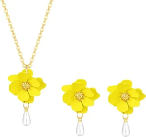 Dreuyet Bohemian Pearl Matte Flower Earring And Necklace Set For Women Elegant Layered Tiered Floral Petal Pearl Drop Dangle Earrings Charming Daisy Flower With White Pearls Earring Summer Holiday Wedding Jewelry