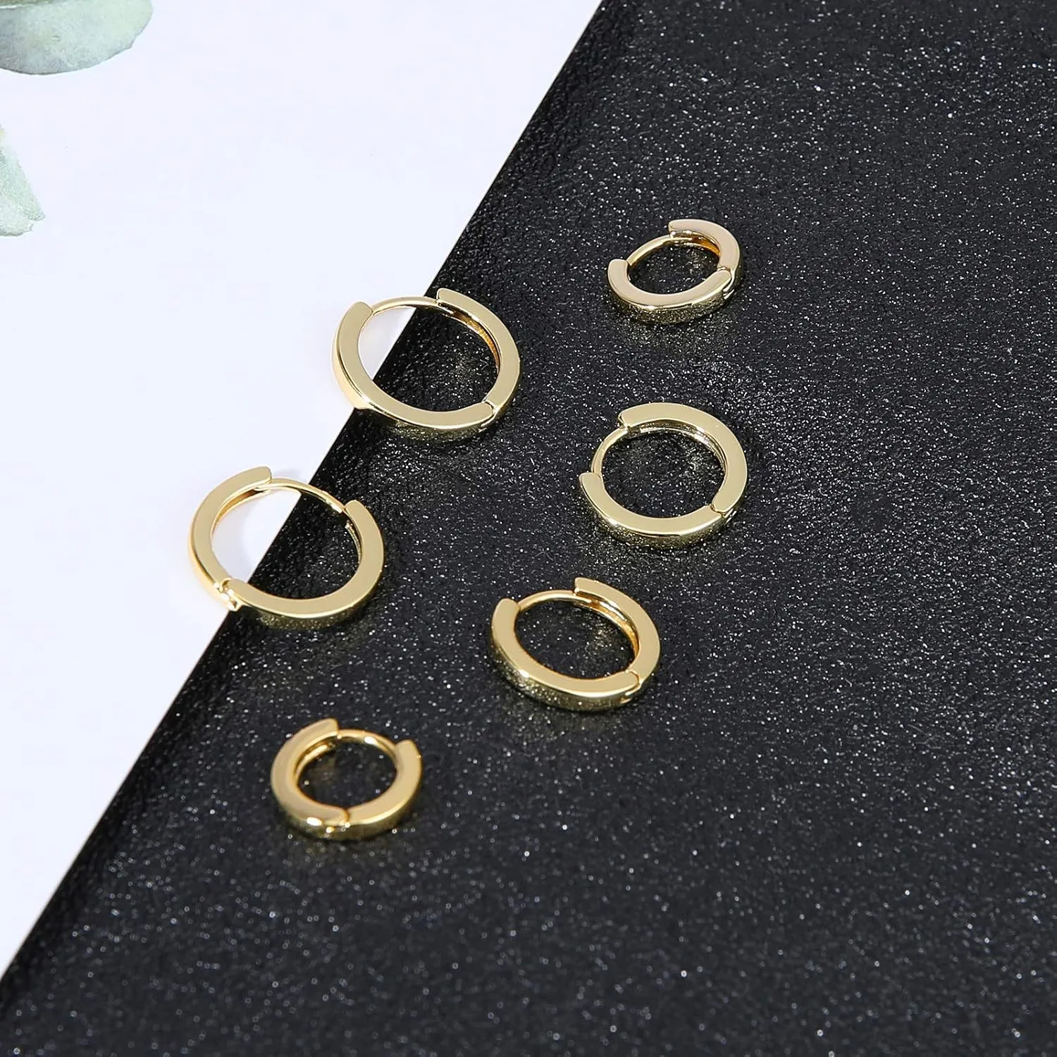 micuco 3 Pairs Small Hoop Earrings for Women, Tiny Helix Hoop Earring for Men, Cartilage Hoop Earring Set, Hypoallergenic Earrings