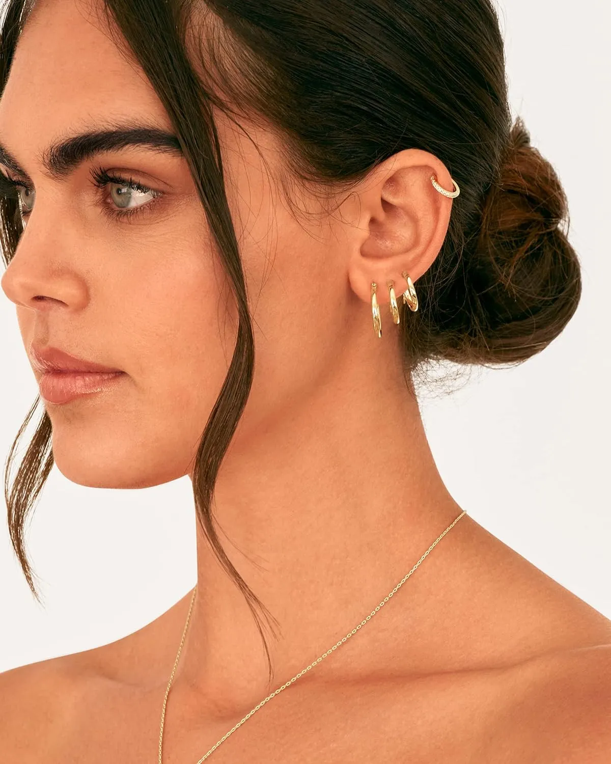 PAVOI 18K Gold Plated Sterling Silver Posts Small Hoop Earrings for Women - Trendy Geometric Plain Chunky Huggie Earscape Piercing Pack - Everyday Gold Hoop Earrings Set