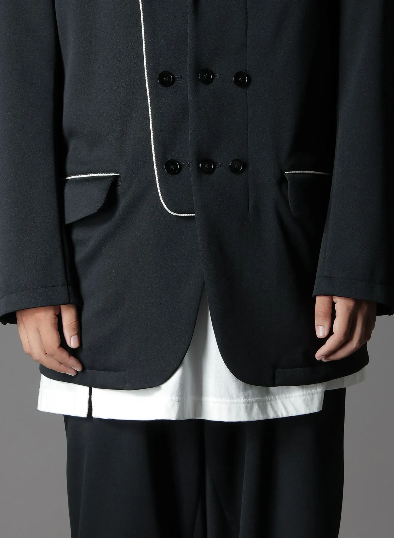 POLYESTER SMOOTH SWITCHING PIPING JACKET