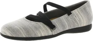 Trotters Women's Della Ballet Flat