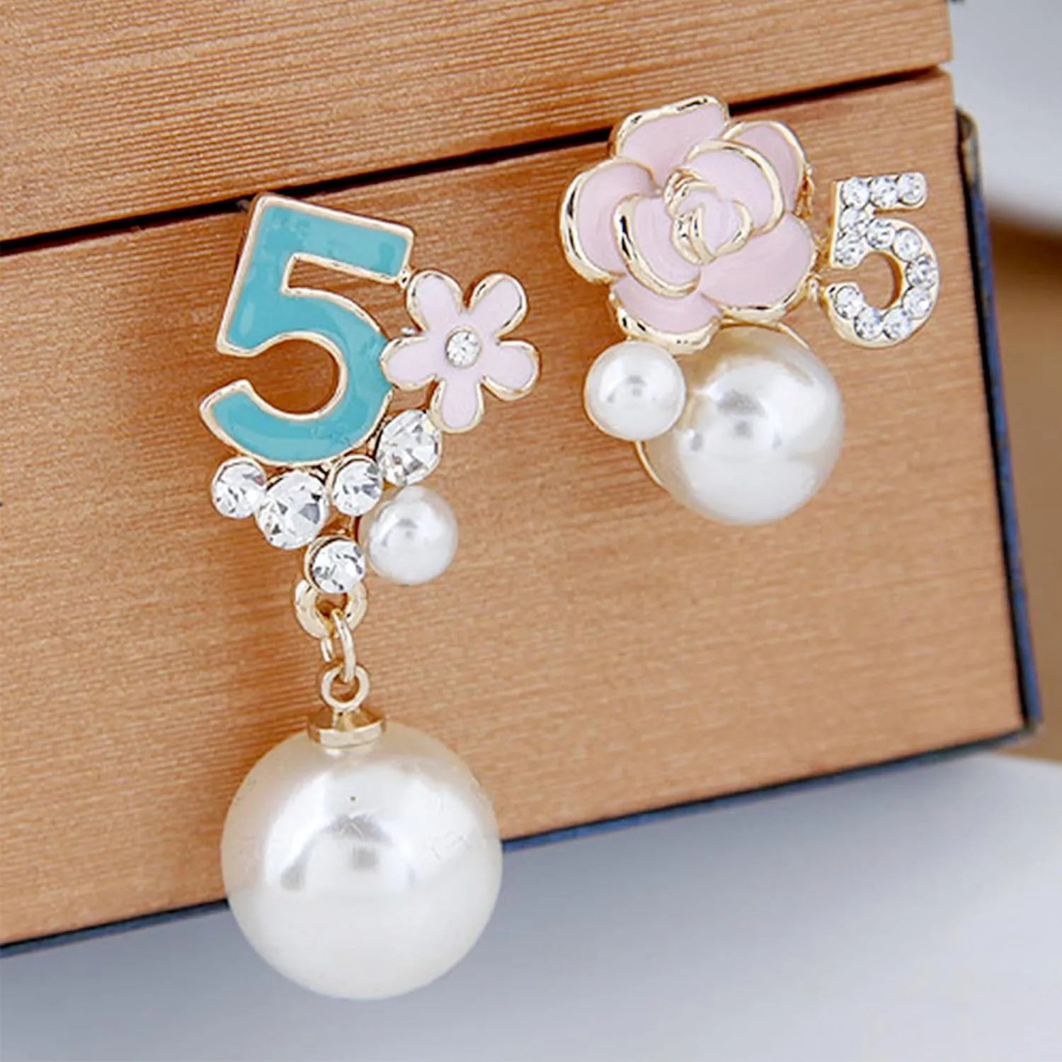 Vintage Jewelry Number 5 Earrings Camellia Studs Asymmetric Pearl Earrings Jewelry for Women-White/Black/Pink